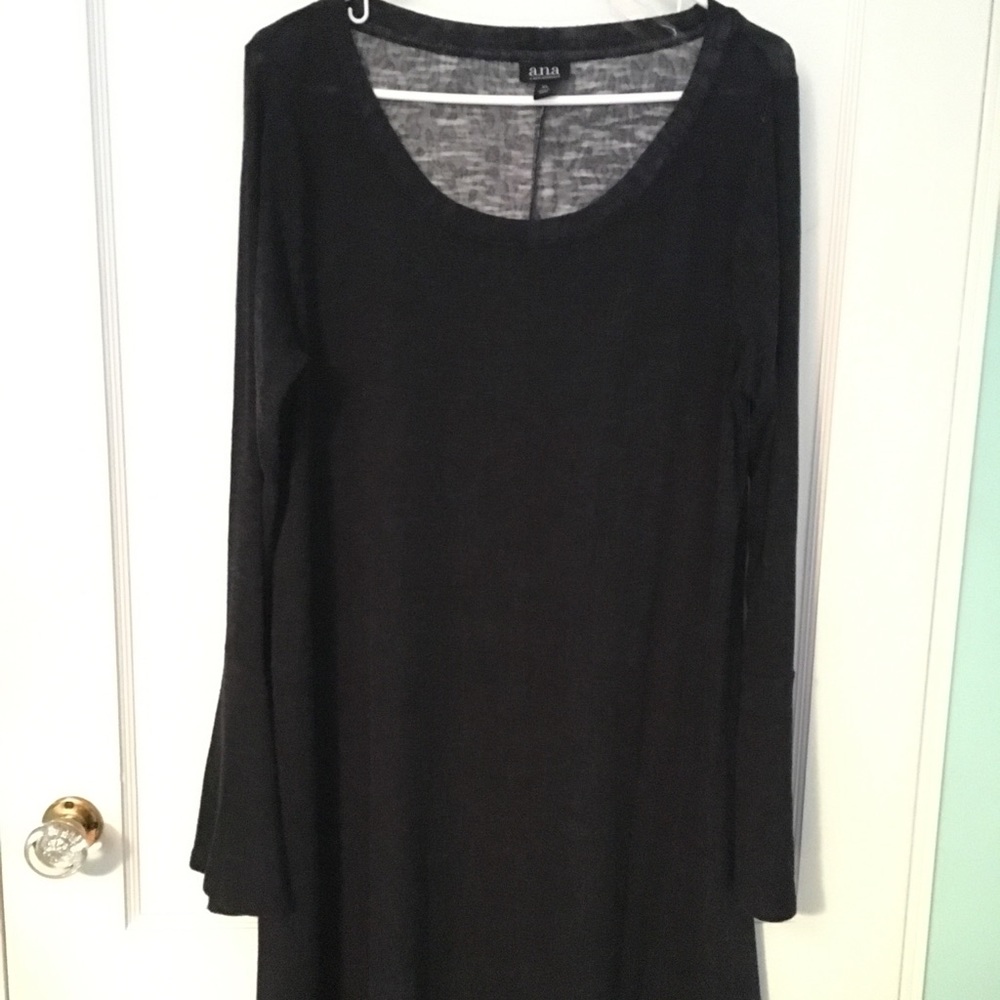 Dress that has belle sleeves